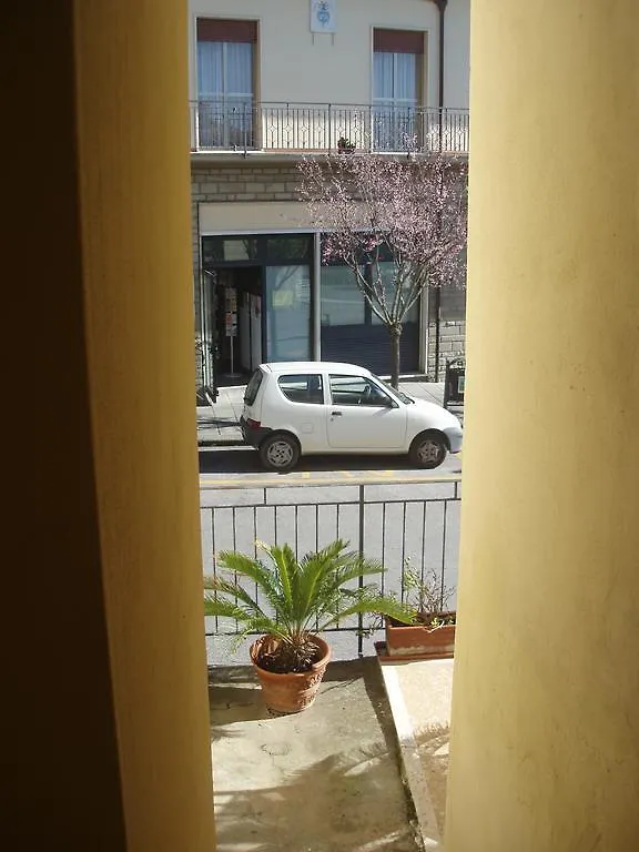 La Camera Di Leonardo فينشي 0*,